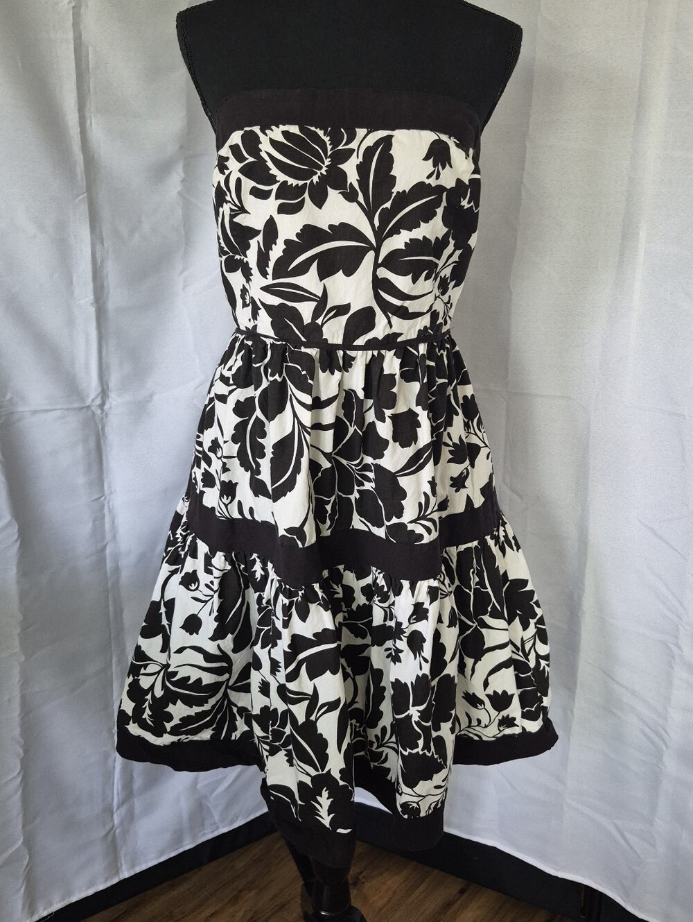 Zara Basic Floral Dress Sz Lg Sleeveless Black&White Tiered 100%Cotton Smocked